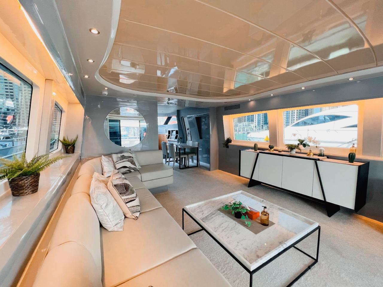 92ft Starlight  (DUBAI) Dubai yacht rental 6