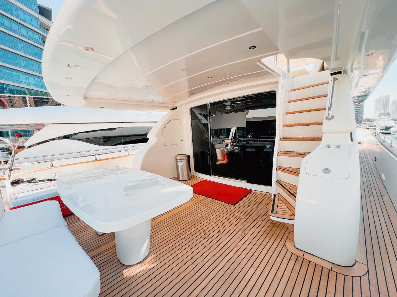 92ft Starlight  (DUBAI) Dubai yacht rental 5