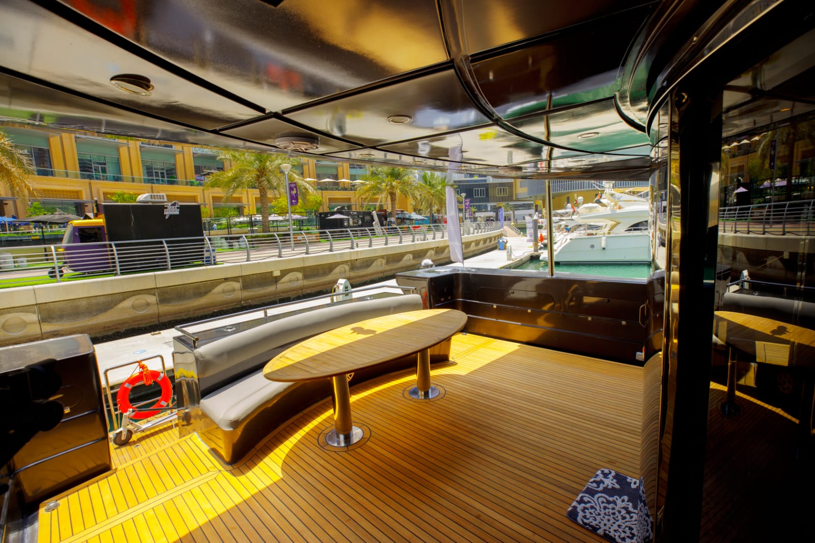 Boat rental in Dubai — 3 vessels