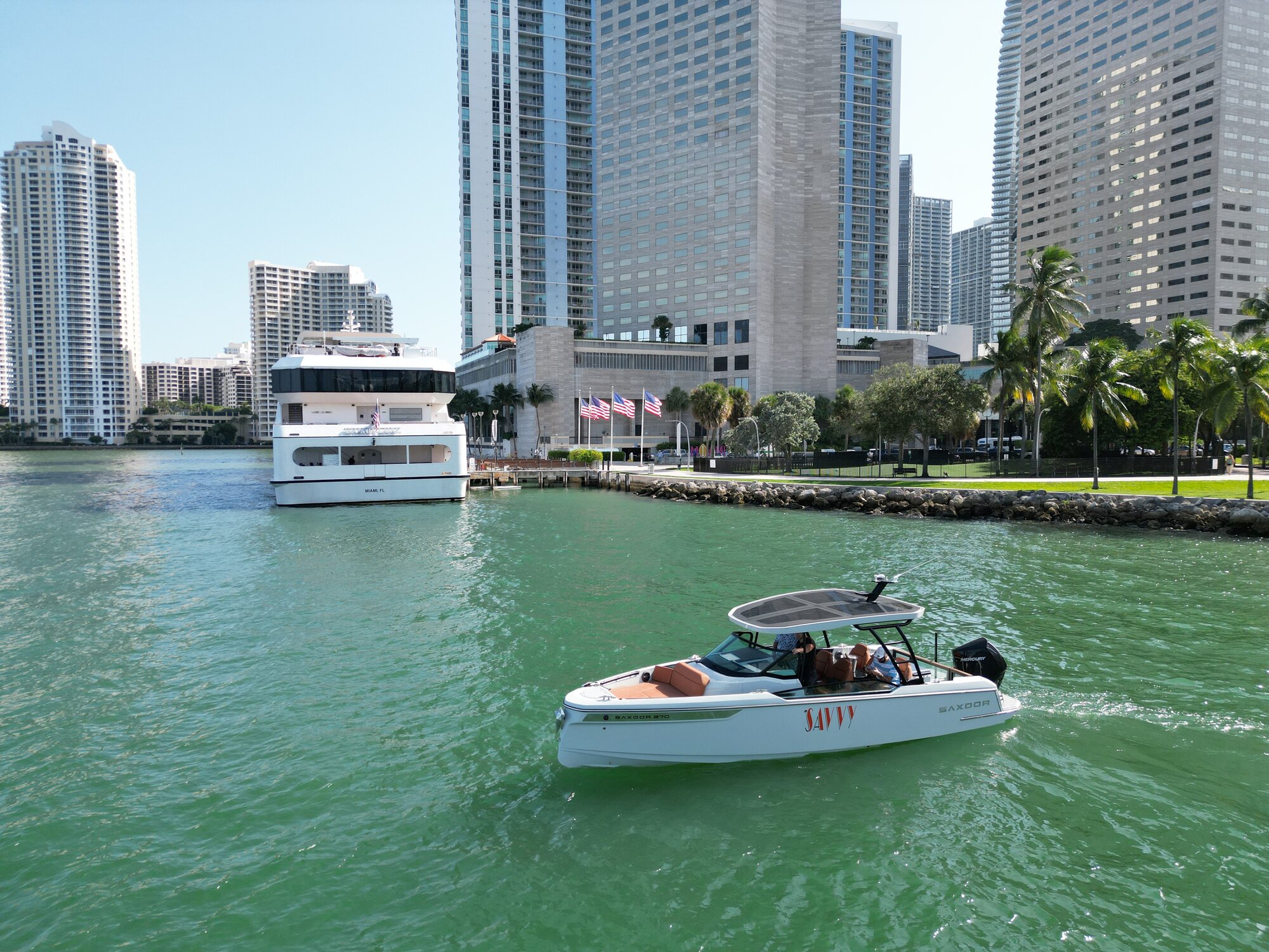 Saxdor 270 Miami yacht rental 6