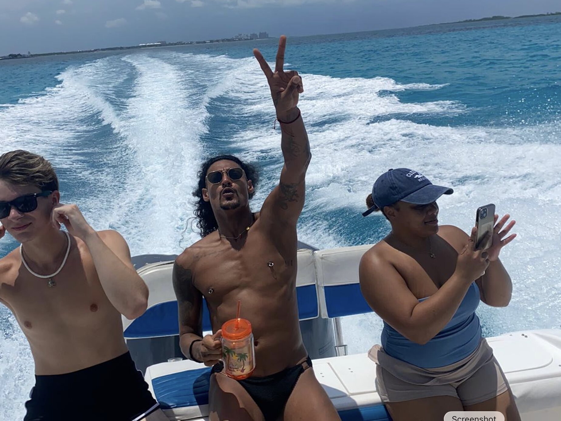 36FT JOHNNY ENGLISH Nassau yacht rental 3