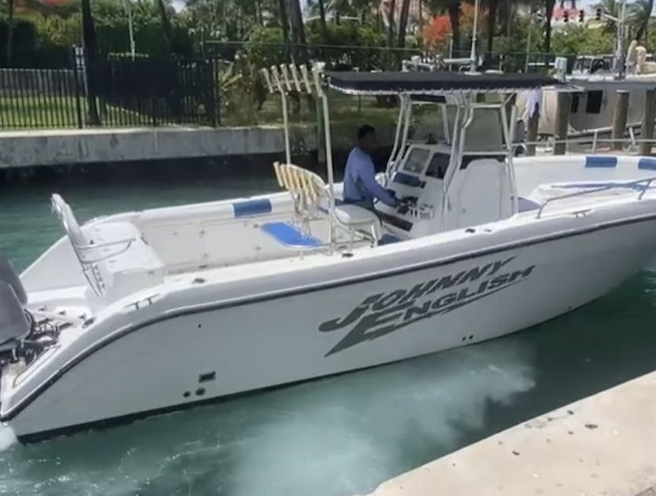 36FT JOHNNY ENGLISH Nassau yacht rental 6